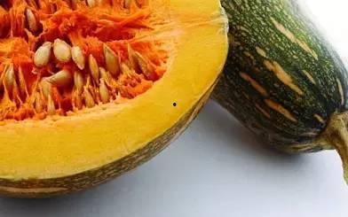 临沂吃生瓜网红女的,挑战极限美食新风尚 第3张 临沂吃生瓜网红女的,挑战极限美食新风尚 第3张