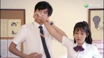 穿书女配小说娱乐圈吃瓜,女配吃瓜指南，解锁人生新境界  第2张