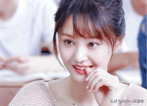 娱乐圈吃瓜爽文,揭秘明星背后的那些事，吃瓜群众狂欢时刻  第2张